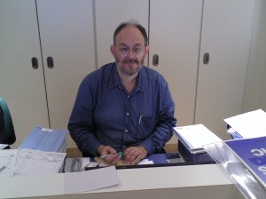 25 pockets of oxford 005